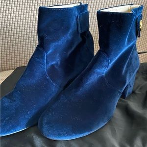 Nine West blue suede Booties